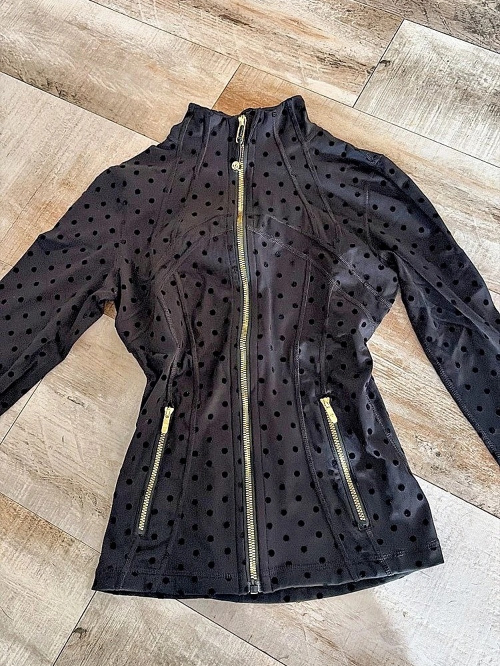lululemon Define Cropped Jacket Nulu *Flocked Black Polka Dot
